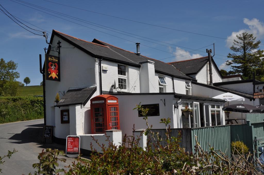 Pyne Arms Bed & Breakfast Barnstaple Exterior photo